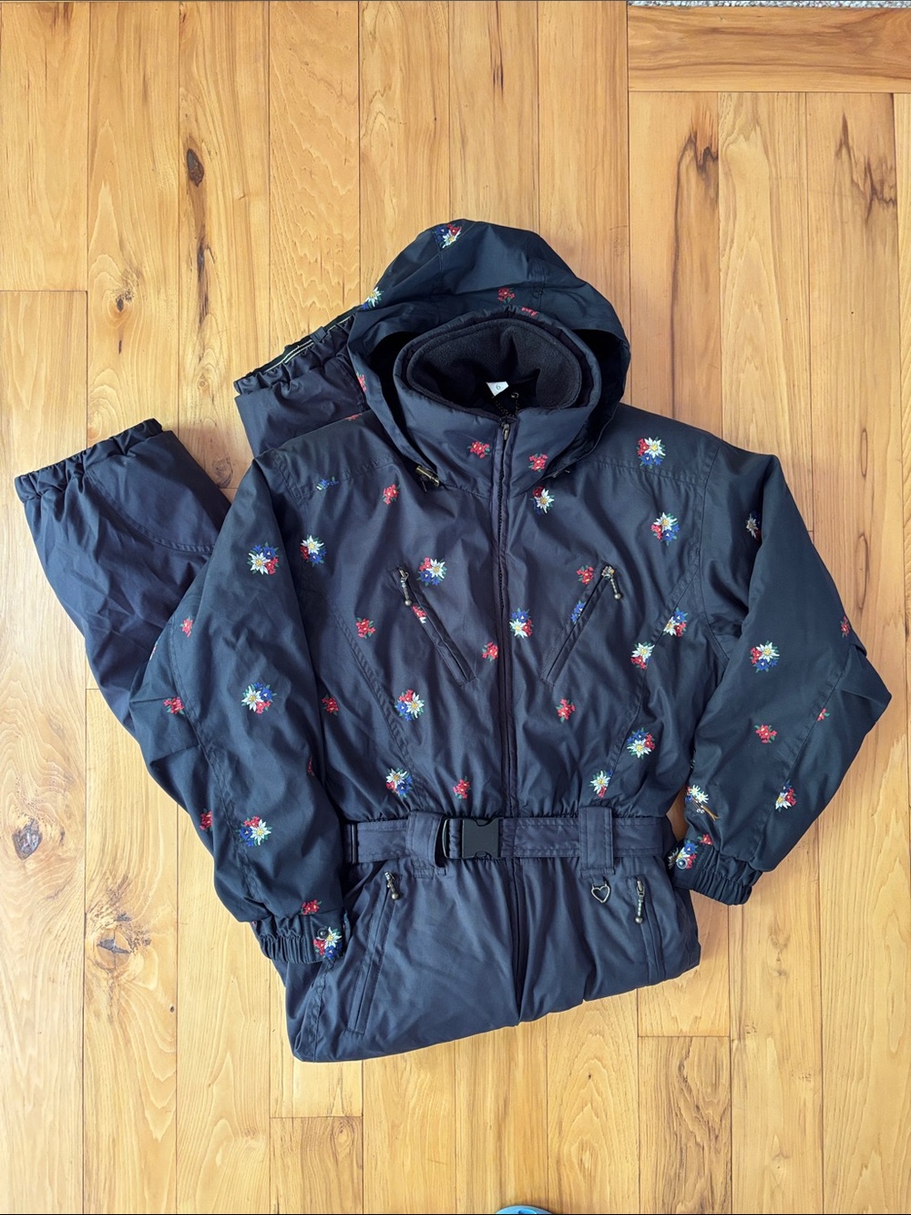 OBERMEYER | Black Floral 90s Vintage Alpine Chic Retro Snow Ski Suit | Size 6